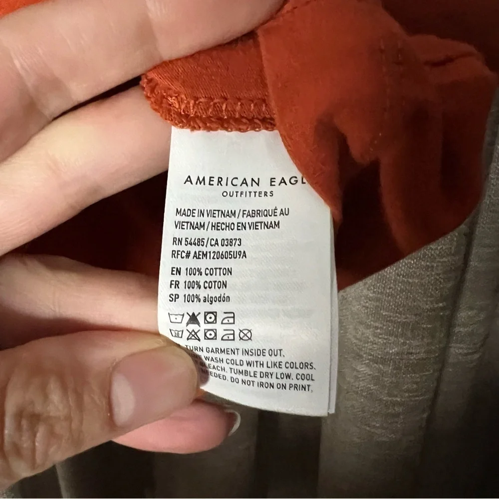 American Eagle Men’s Legend T Shirt in Burnt Orange Size Small